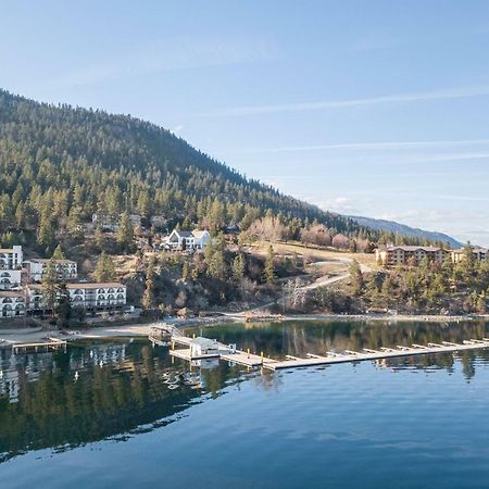 Cozystay Signature Lake Okanagan Resort Келоуна Екстер'єр фото