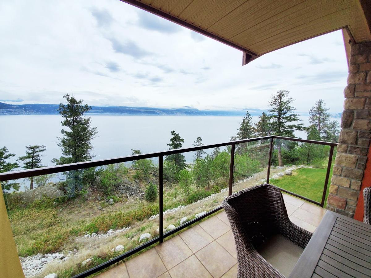 Cozystay Signature Lake Okanagan Resort Келоуна Екстер'єр фото