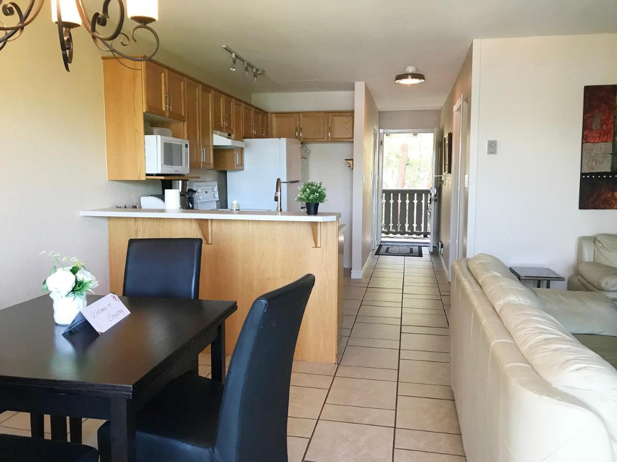 Cozystay Signature Lake Okanagan Resort Келоуна Екстер'єр фото