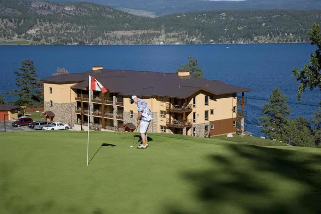 Cozystay Signature Lake Okanagan Resort Келоуна Екстер'єр фото